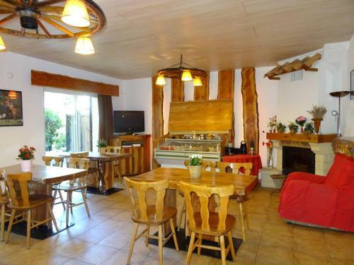 Location Villa Et Studios Roquebrune-sur-argens