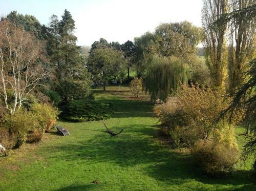 Hostal Demeure De L'�le Rollet