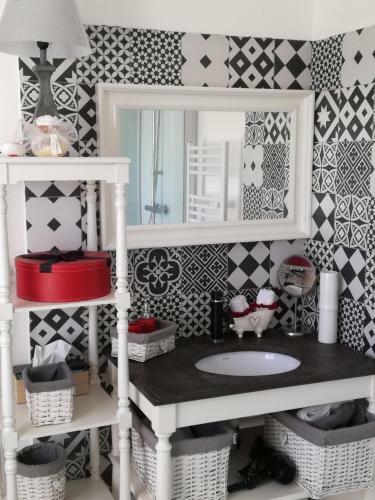 Hostal Demeure De L'�le Rollet