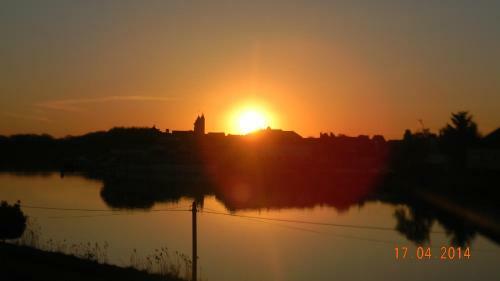 Hostal Demeure De L'�le Rollet
