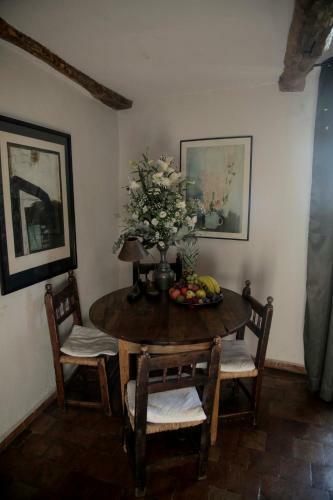 Hostal La Maison Aux Bonsais