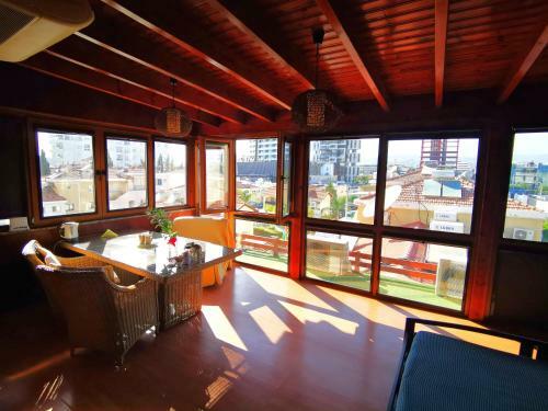 Lovely Seafront Suites On 1st Line With Sea&mountain View In Green Peaceful Galatexcomplex