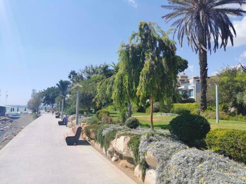 Lovely Seafront Suites On 1st Line With Sea&mountain View In Green Peaceful Galatexcomplex