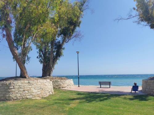 Lovely Seafront Suites On 1st Line With Sea&mountain View In Green Peaceful Galatexcomplex