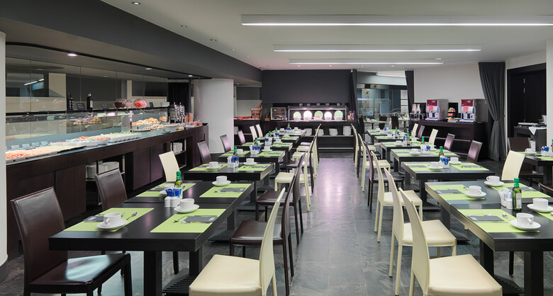 Hotel H10 Casanova