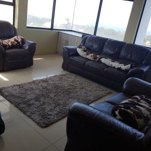 71 The Spinnaker 3 Bed Waterfront Apartment