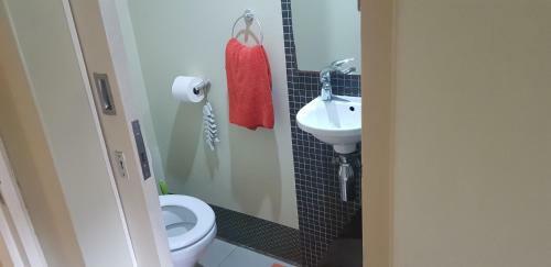 71 The Spinnaker 3 Bed Waterfront Apartment