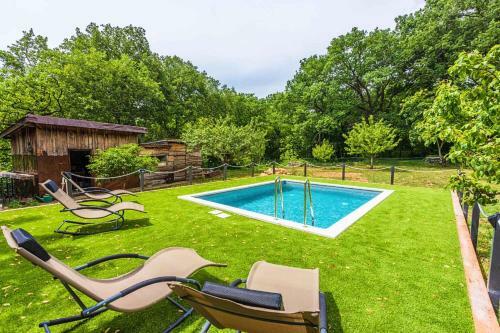 Holiday Home In Kostelj 39455