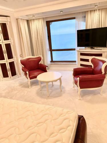 La Mer Luxury Penthouse Apartment
