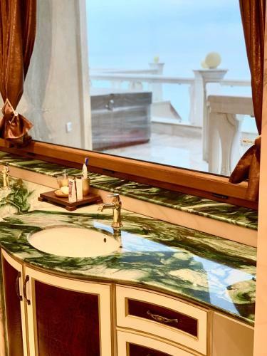 La Mer Luxury Penthouse Apartment