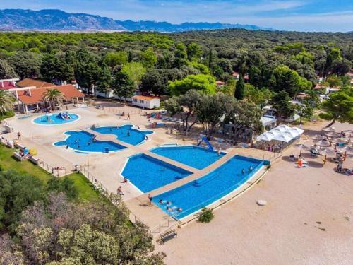 Mobile Homes Premium New In Caravan Park Strasko, Novalja