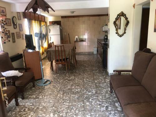 Alquiler De Casa En La Falda