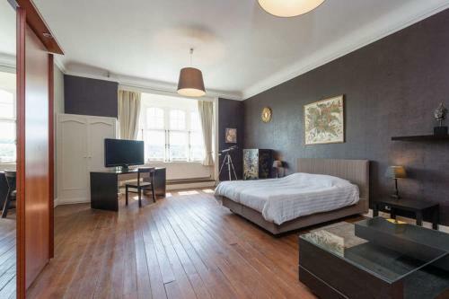 Hostal Le Ch�teau De Balmoral