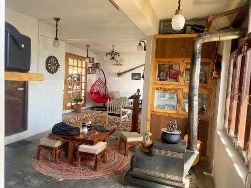Redeem Cafe & Homestay