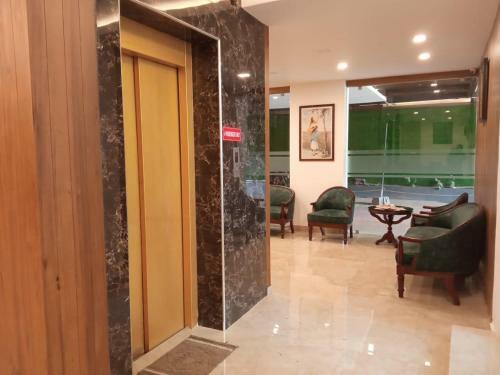 Hotel Mpsroyalsuites