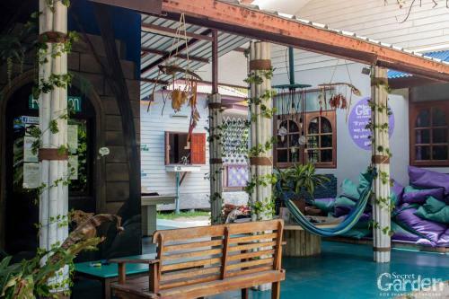 Hotel Secret Garden
