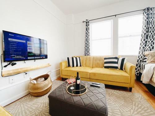 Aparthotel Nine20 Collins Apartments By Lowkl