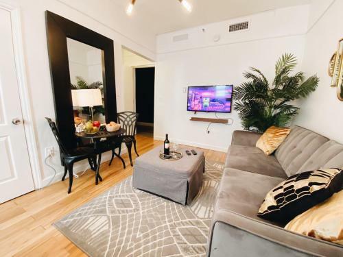 Aparthotel Nine20 Collins Apartments By Lowkl