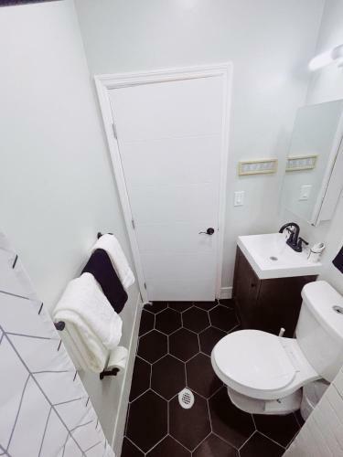Aparthotel Nine20 Collins Apartments By Lowkl