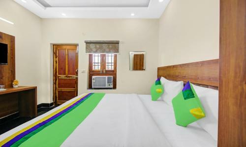 Hotel Treebo Trend The Eden Roc