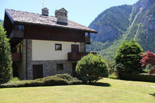 Courmayeur Mont Blanc Apricot Villa