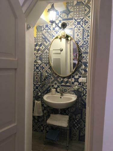 Hostal Le Lanterne Di Terrasini
