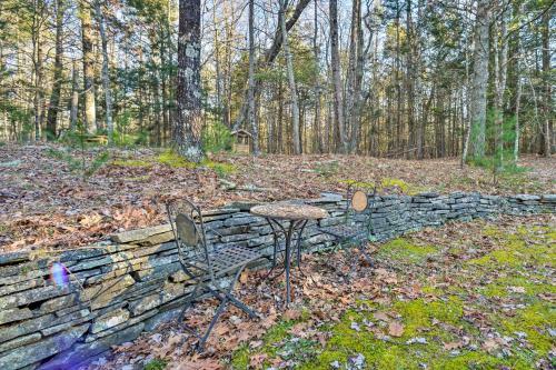 Serene Home On 60 Acres Kid And Pet Friendly!