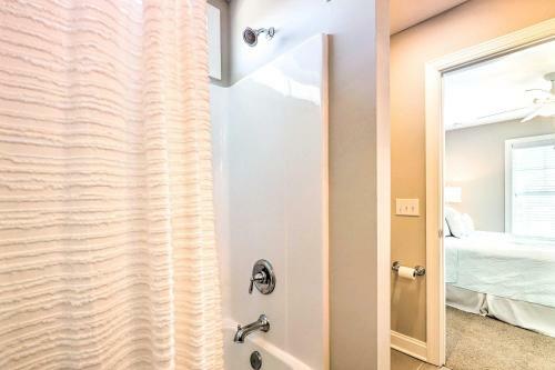 Bright Fargies Cove Home About Walk To Beach!