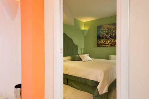 Piccolo Pevero Retreat