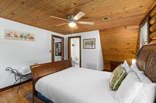 Campbell Log Cabin! Historic Charm, Modern Luxury
