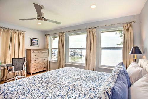 Cedar Creek Lake House With Private Hot Tub!
