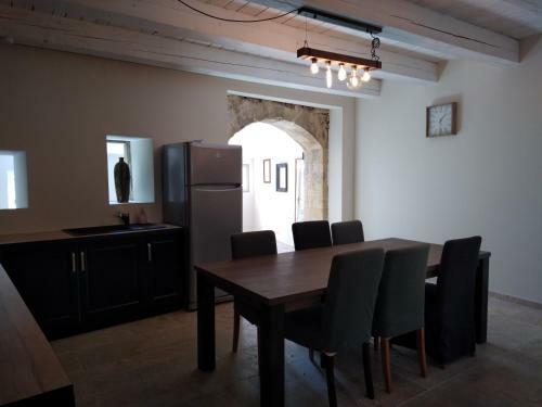 Villa Grande Maison Familiale Avec Piscine Chauff�e