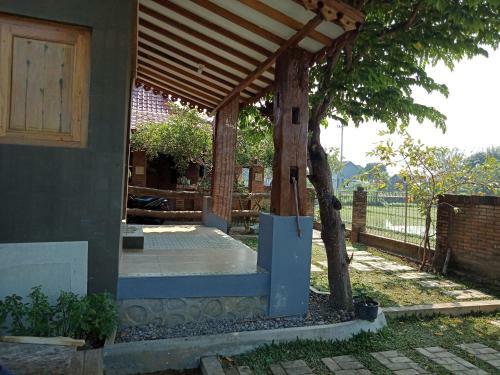 Hostal Joglopari Guesthouse