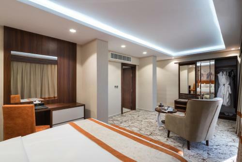 Tulip Plaza Hotel