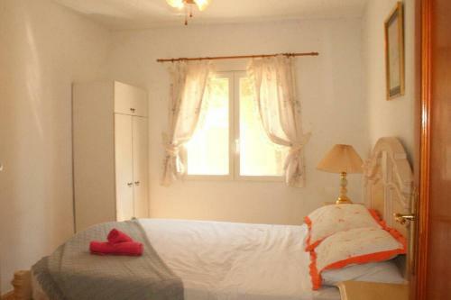 Detached Villa With Pool & Mountain Views In Busot