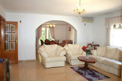 Detached Villa With Pool & Mountain Views In Busot