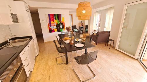 Luxury City Center Apartment