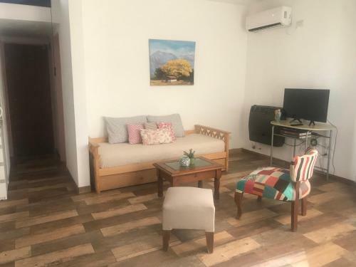 Paz En La Ciudad, En El Centro, Con Wifi Y Cochera Privada