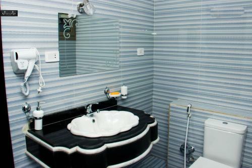Hostal Aswan Plaza - No 505 - 7th Floor