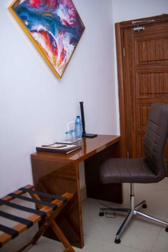 The Hallmark Hub, Hotel & Apartments