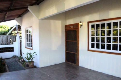 Adorable Pedasi 2 Bdrm Fenced Home; Walk To Square