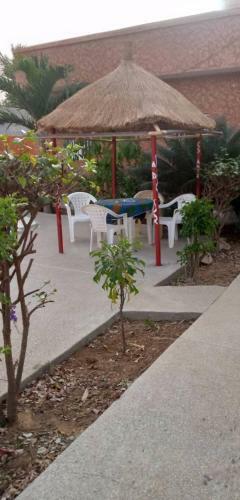 Bed & Breakfast Chez Aicha 2,maison D'accueil, Ndagane Campement