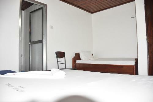 Bed & Breakfast Kituri Royal Annex
