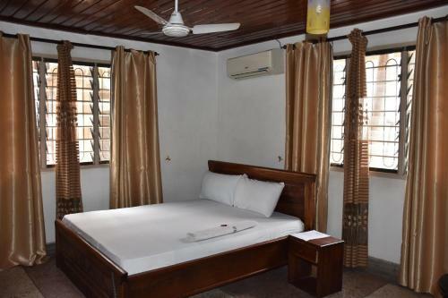 Bed & Breakfast Kituri Royal Annex