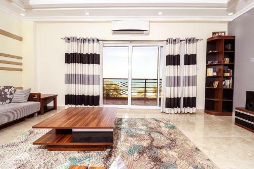 Move-in Ready, 3 Bedroom Beachfront Apartment