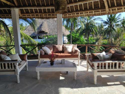 Bed & Breakfast Kimya House