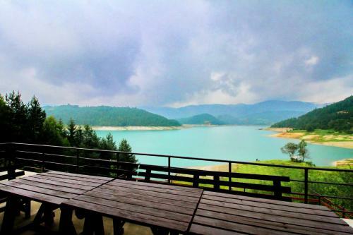 Hotel Tara Lake Apartments