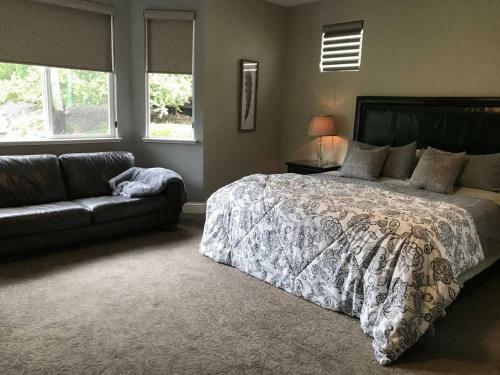Villa Fabulous Grand Home Pool~jacuzzi Central Walkable