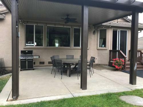 Villa Fabulous Grand Home Pool~jacuzzi Central Walkable