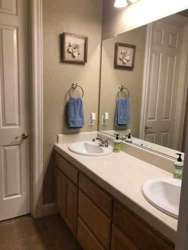 Villa Fabulous Grand Home Pool~jacuzzi Central Walkable